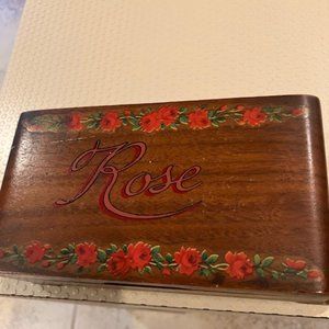 Beautiful Rose Musical Jewelry Box with Flowers